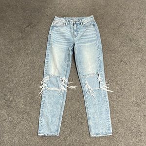 American Eagle Mom Jean